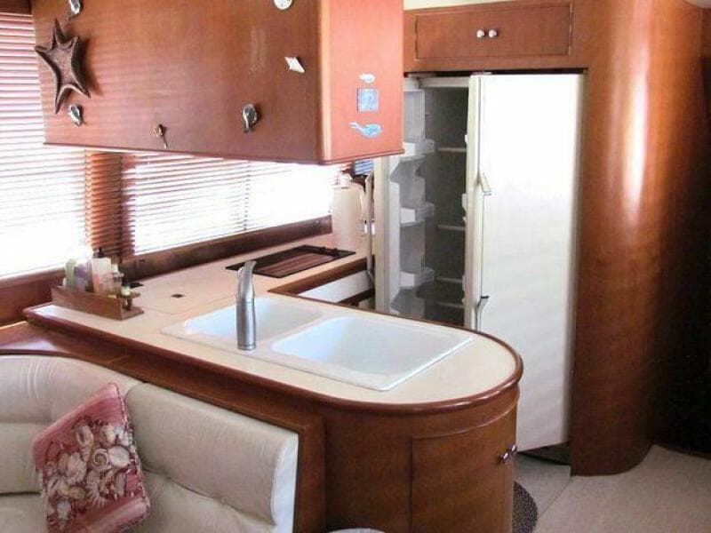 1997 Hyatt 55 - Photo 17