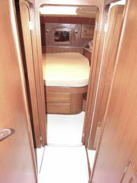1997 Hyatt 55 - Photo 10