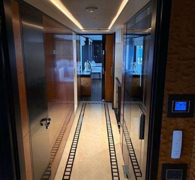 2019 Gulf Craft Majesty 100