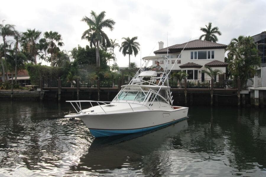 Albemarle 32 Express Profile