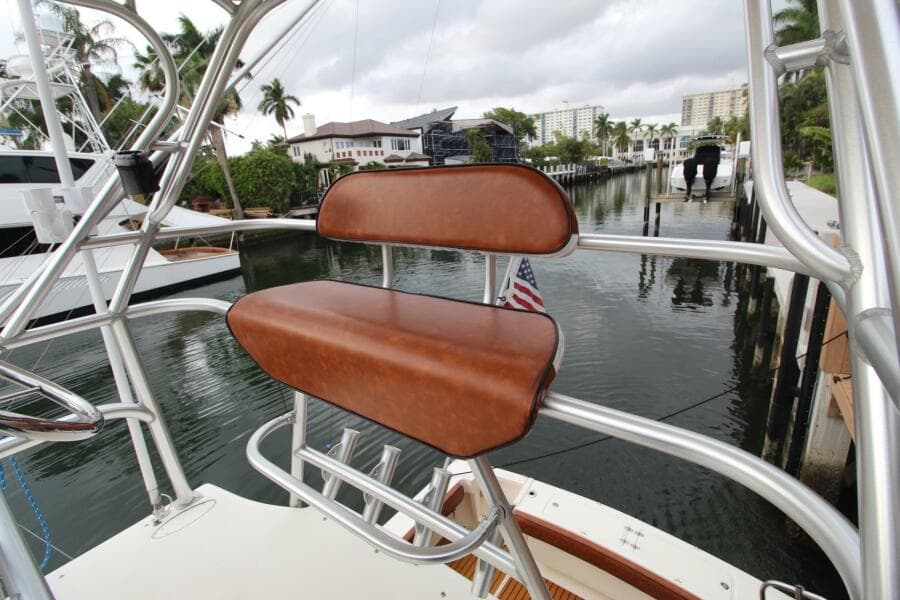 Albemarle 32 Express Tower