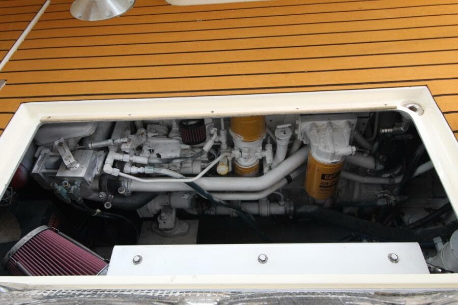 Albemarle 32 Engine Room