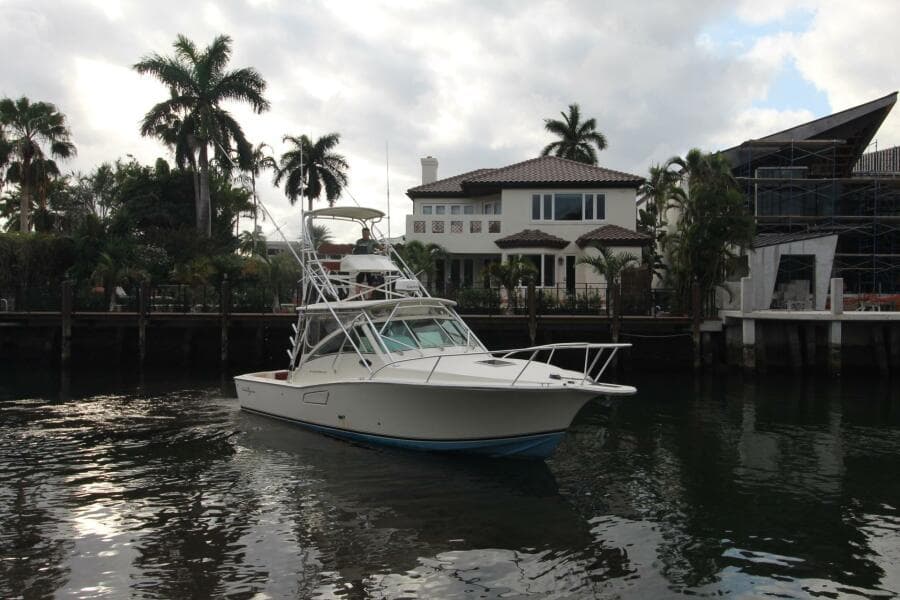 Albemarle 32 Express Profile