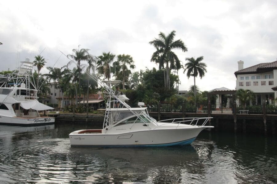 Albemarle 32 Express Profile