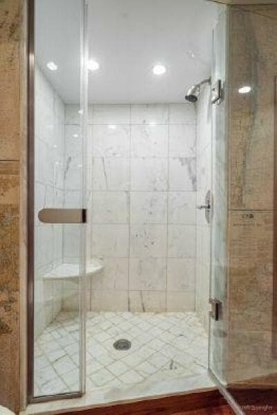 2008 77 Enclosed Bridge "Desperado"-Guest Head