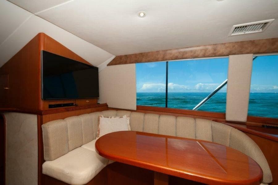 1998 Ocean Yachts 48 Super Sport  Dinette