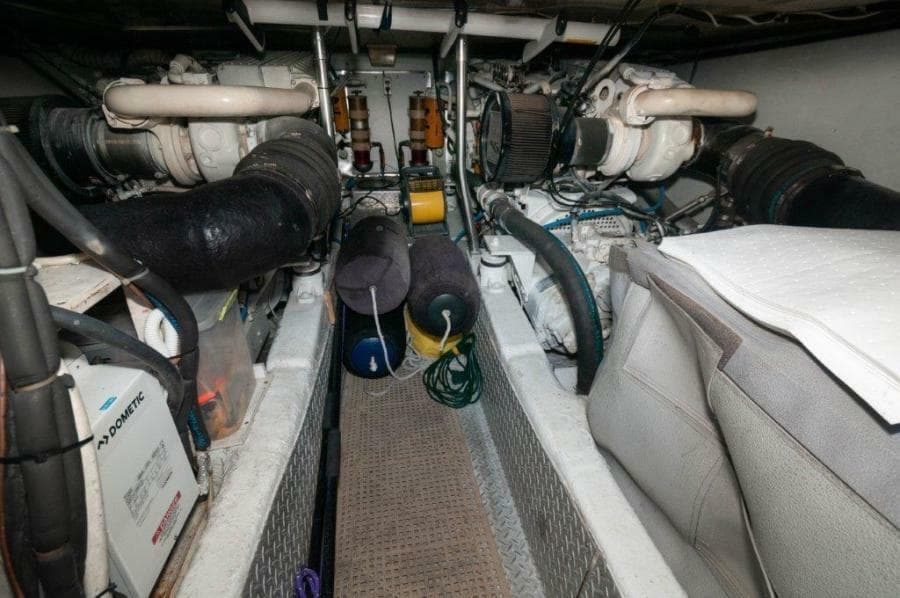 1998 Ocean Yachts 48 Super Sport  Engine Room
