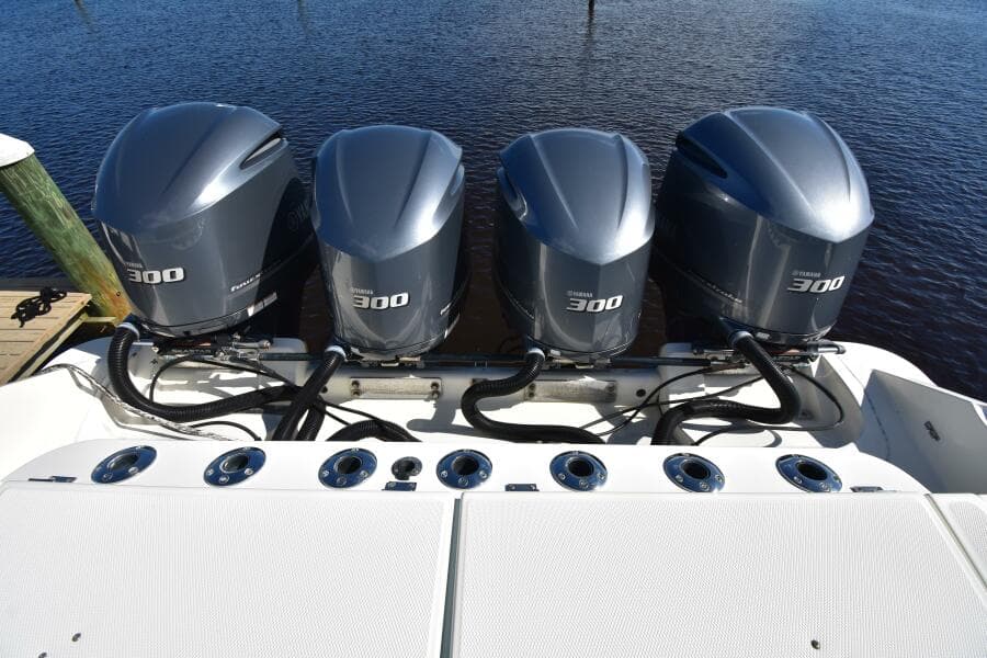 2012 42 Hydra-Sports SF - A Salt Weapon - Yamaha 4 Stroke Engines