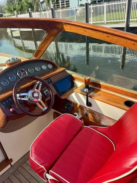 2004 Hinckley Talaria 29R