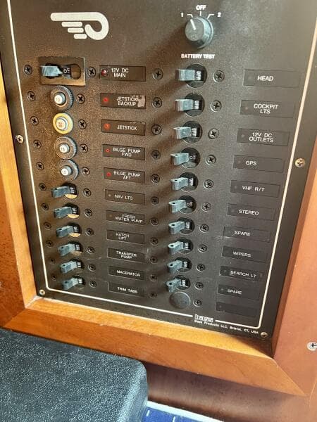 2004 Hinckley Talaria 29R