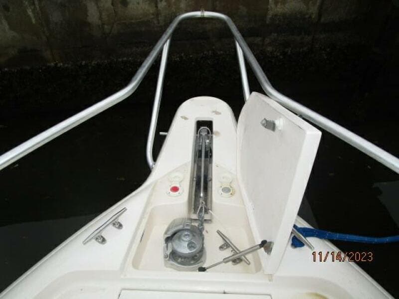 34' Intrepid anchor windlass1