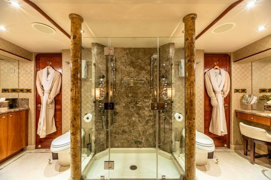 2002 Westport Westport 130