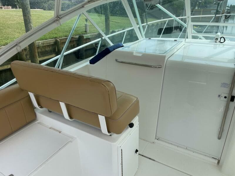 Cabo Express 35 - Reelistic - Passenger Seat