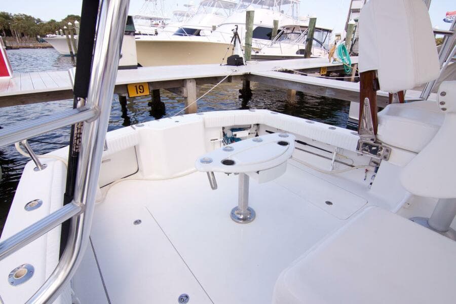 Out Island 38 Express-Cockpit