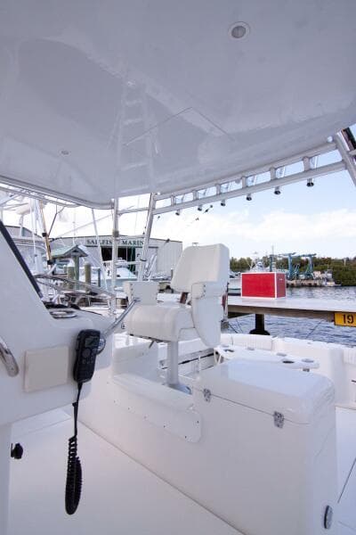 Out Island 38 Express-Helm