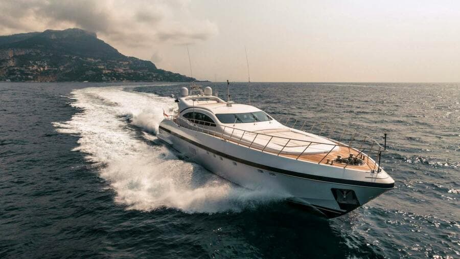 2013 Overmarine Mangusta 108