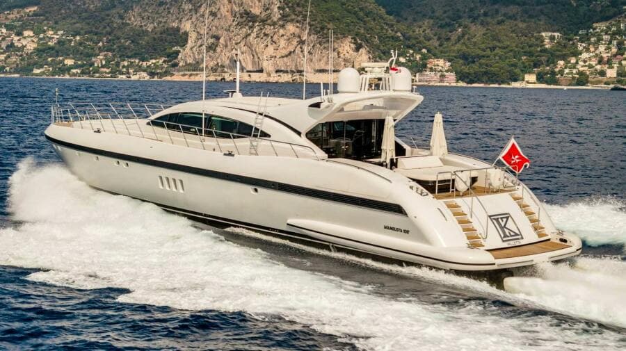 2013 Overmarine Mangusta 108