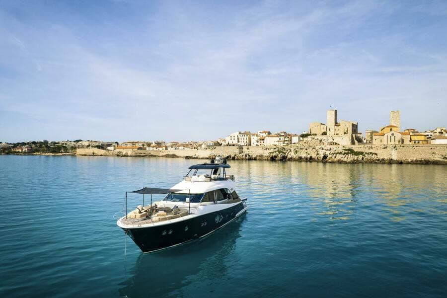 2016 Monte Carlo Yachts Custom