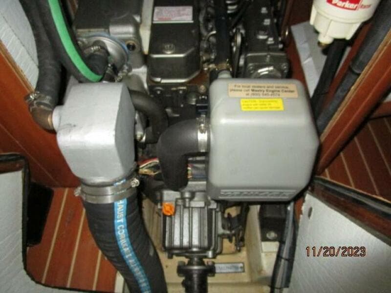 41' Hunter auxiliary3