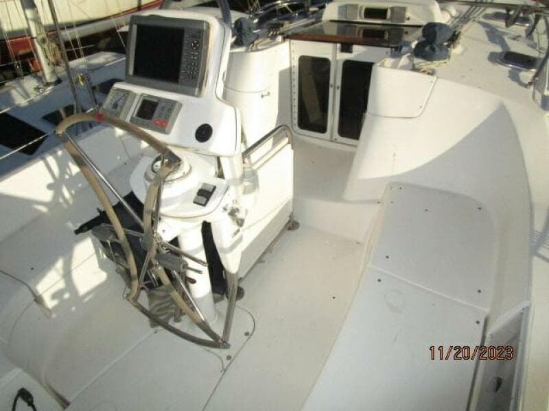 41' Hunter cockpit forward1