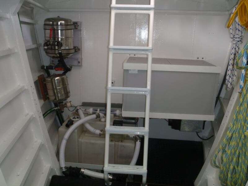 1986 Deerfoot 74 Pilothouse