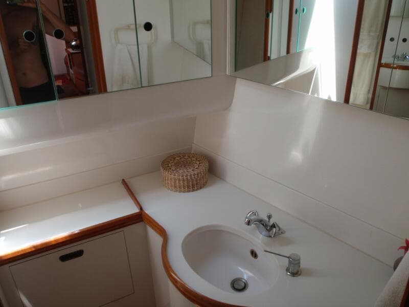 1986 Deerfoot 74 Pilothouse