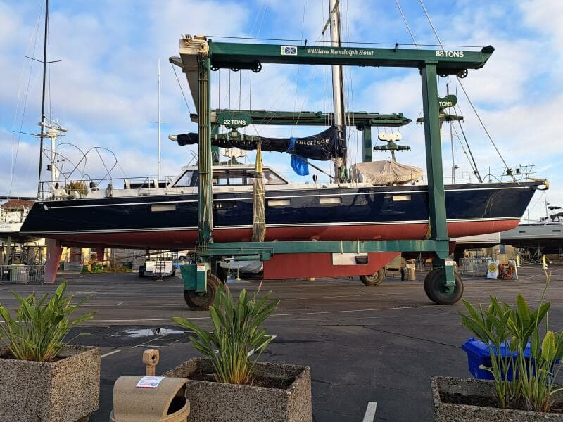 1986 Deerfoot 74 Pilothouse
