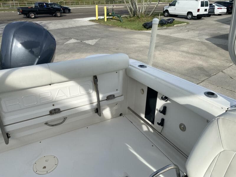 2011 Robalo  - Photo 22
