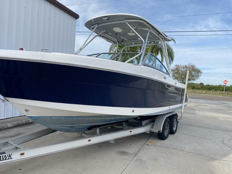 2011 Robalo  - Photo 3