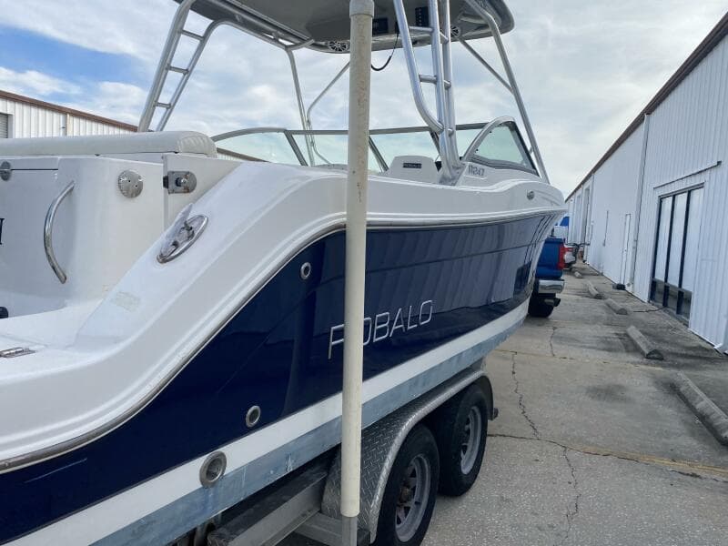2011 Robalo  - Photo 7