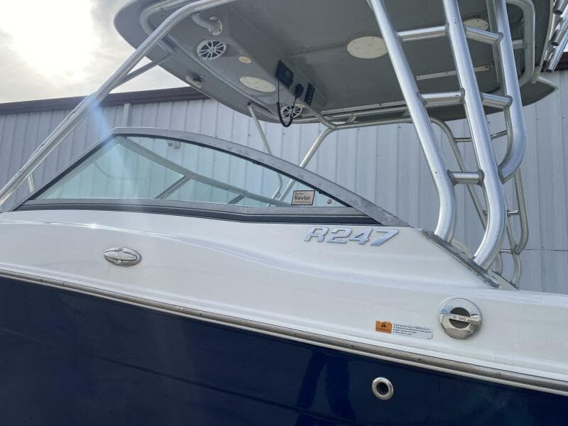2011 Robalo  - Photo 6