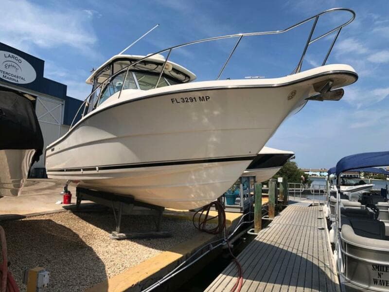 2004 Pursuit 3070 Offshore Express