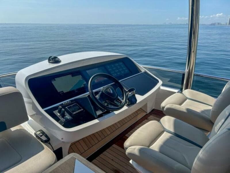 2024 Fairline Squadron 68