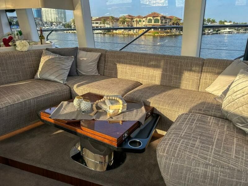 2024 Fairline Squadron 68