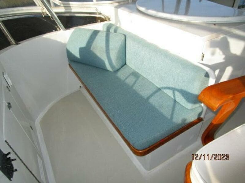 72' DeFever flybridge starboard forward seating