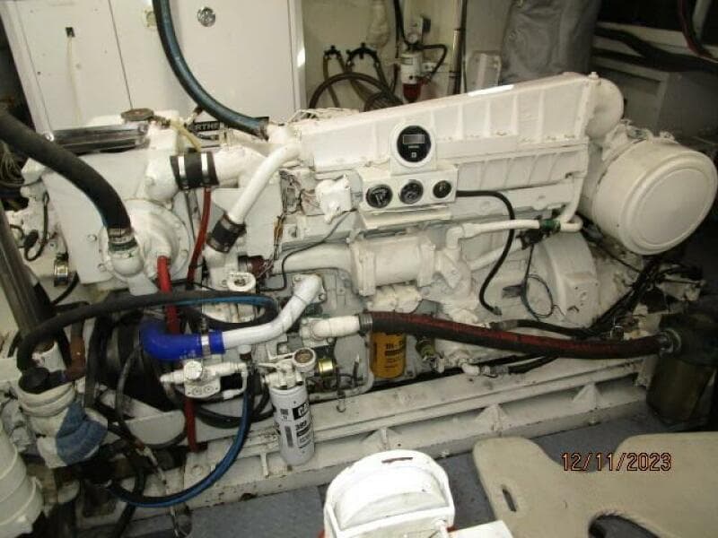 72' DeFever port main engine