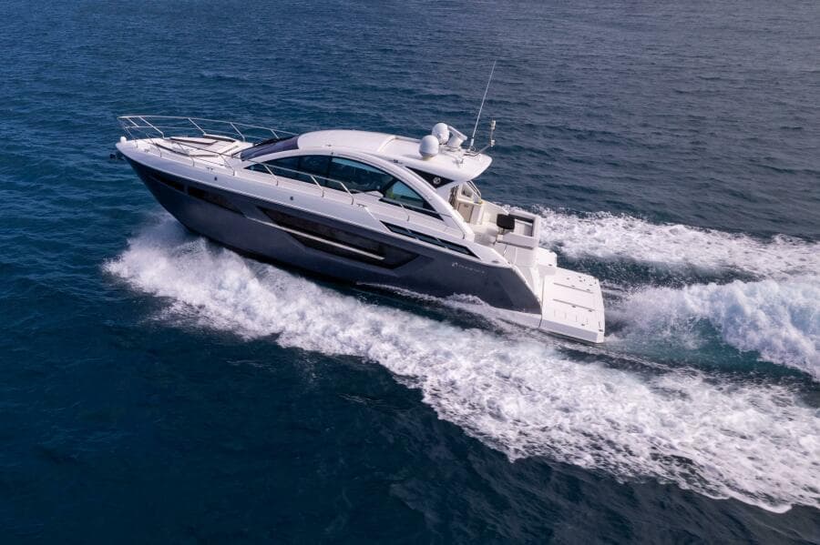 2019 Cruisers Yachts 50 Cantius