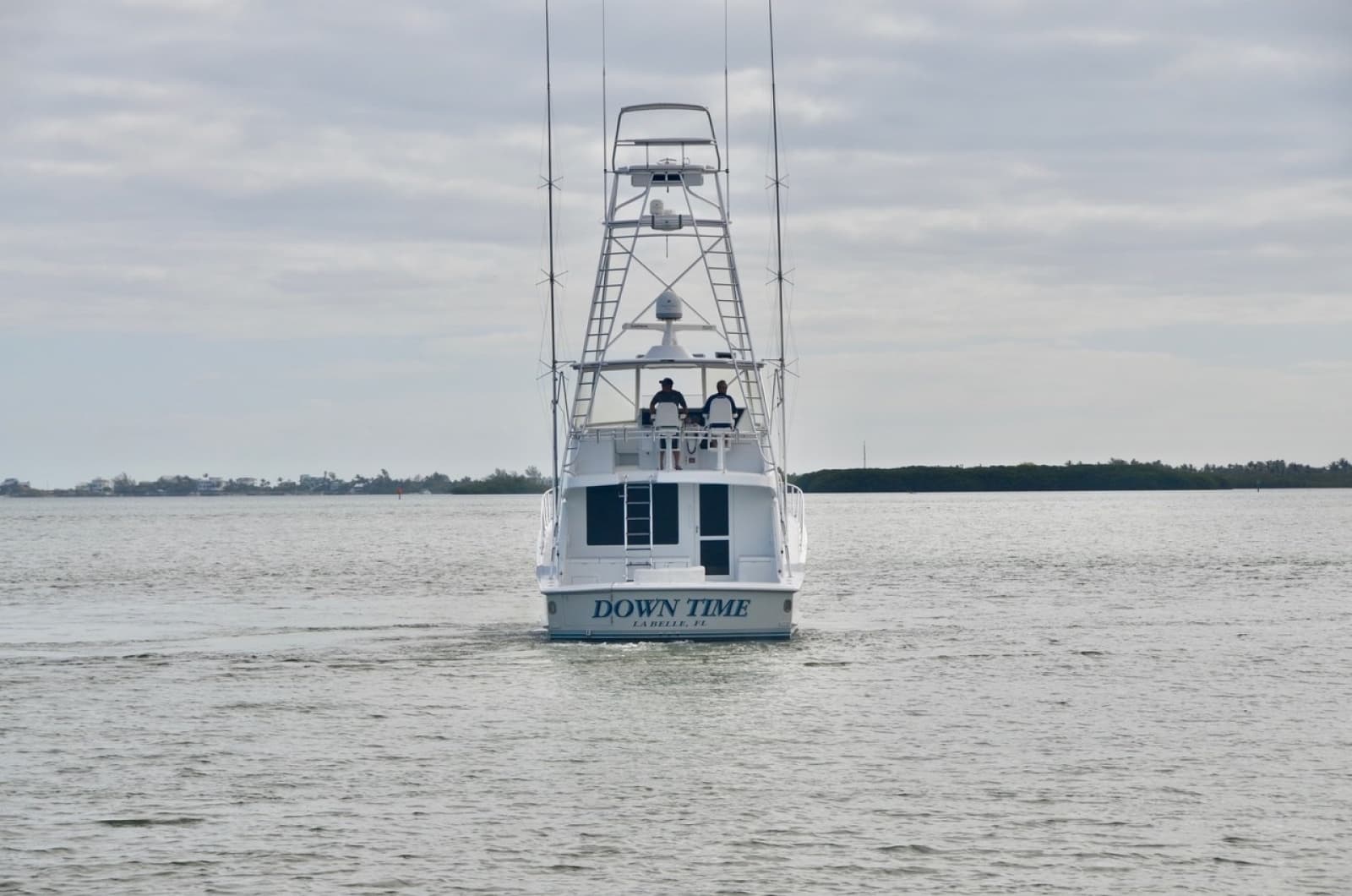 1999 Hatteras 60 Convertible - Photo 3