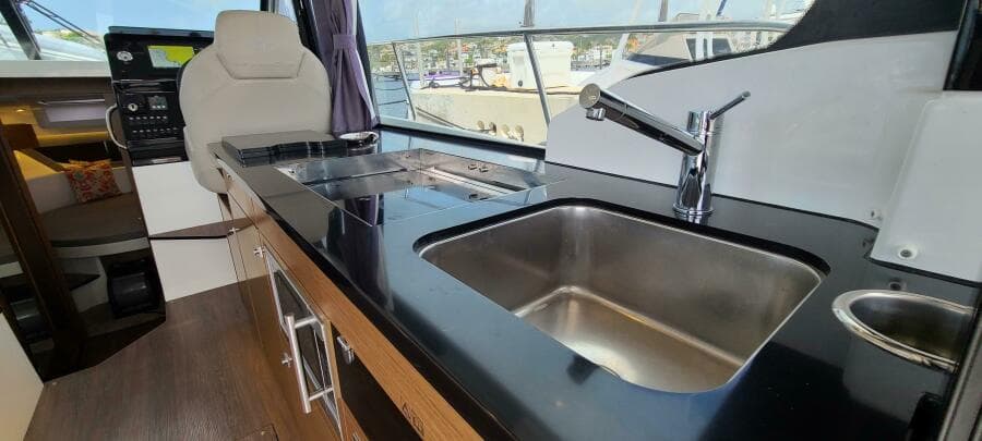 2021 Jeanneau NC 1095 Fly