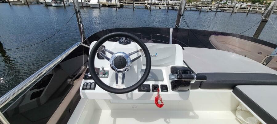 2021 Jeanneau NC 1095 Fly