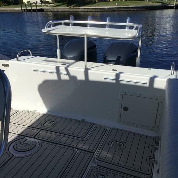 2004 Century 3200 Center Console