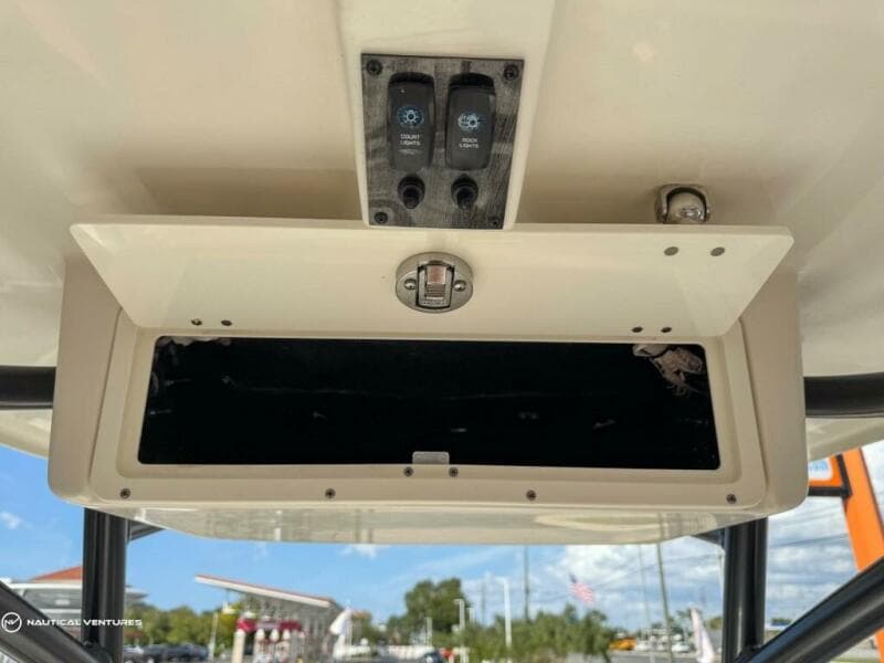 2019 Sailfish 220 CC