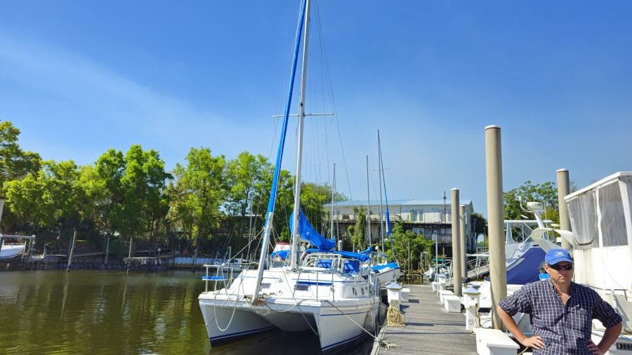 1992 Endeavour Catamaran 30