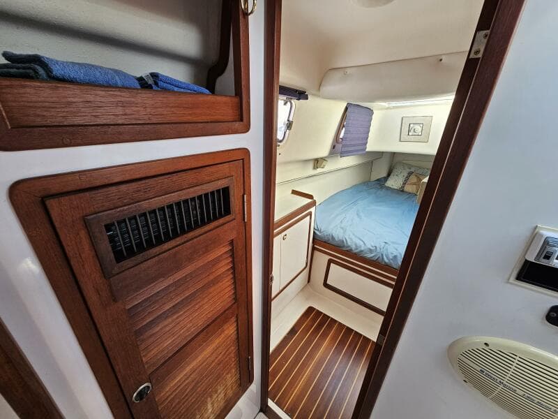 1992 Endeavour Catamaran 30