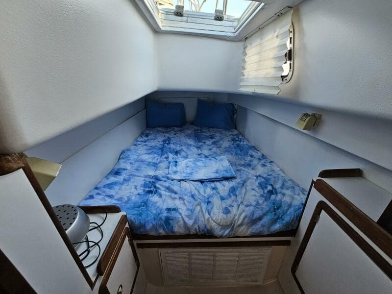 1992 Endeavour Catamaran 30