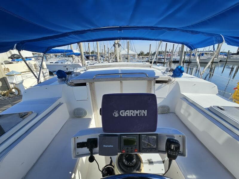 1992 Endeavour Catamaran 30