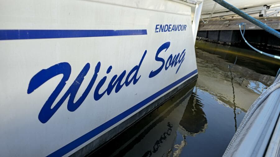 1992 Endeavour Catamaran 30