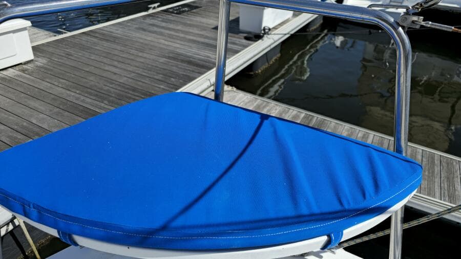 1992 Endeavour Catamaran 30