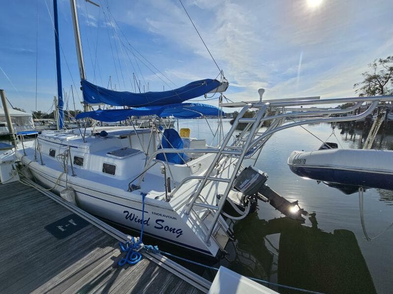 1992 Endeavour Catamaran 30