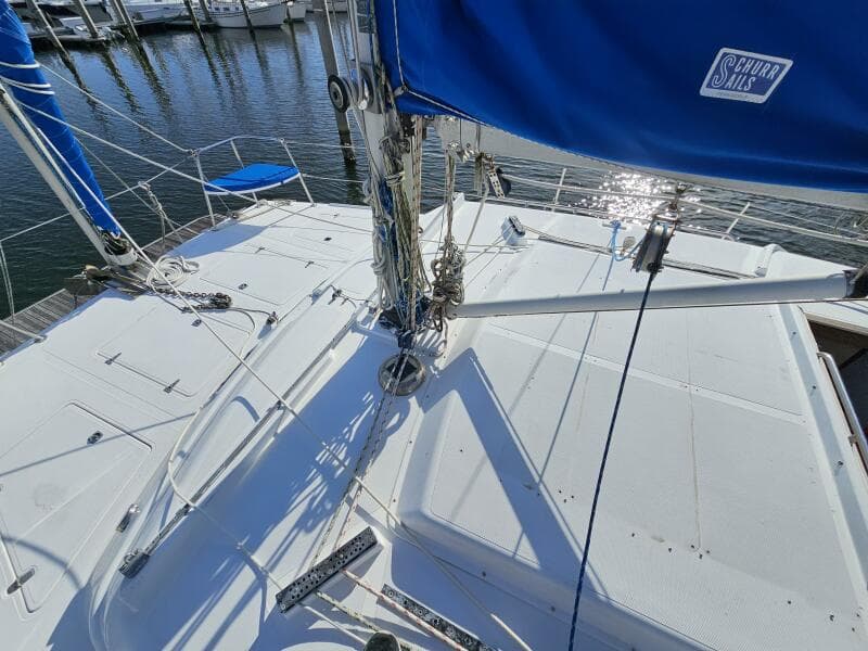 1992 Endeavour Catamaran 30